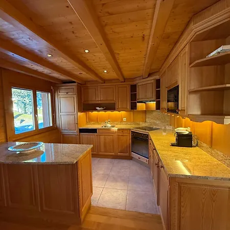 Apartmán Duplex Spacieux Et Plein De Charme A Crans-montana
